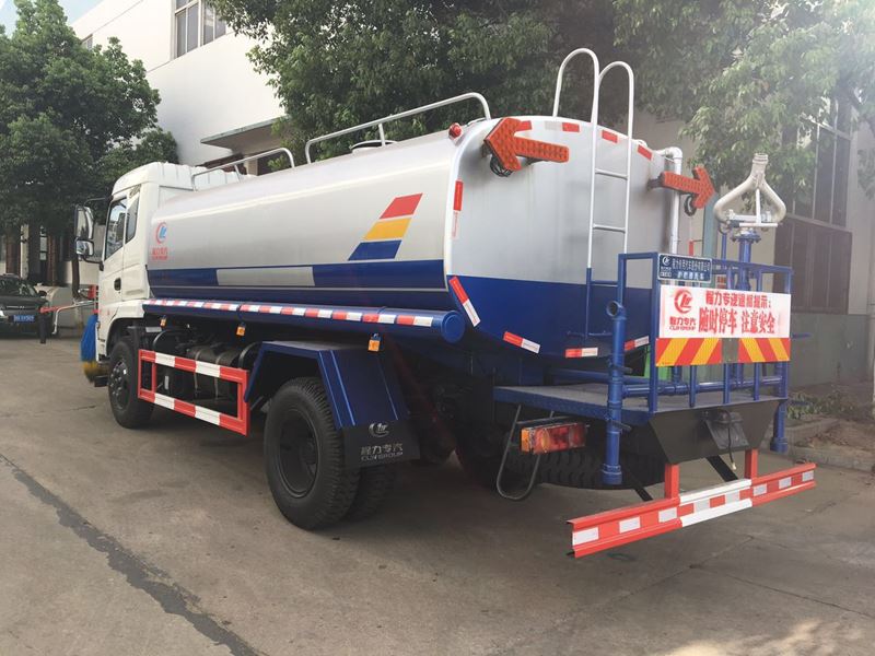 護欄清洗車圖片 護欄清洗車圖片