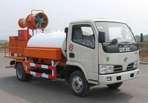 5噸東風(fēng)多利卡農(nóng)藥噴灑車(chē)價(jià)格3