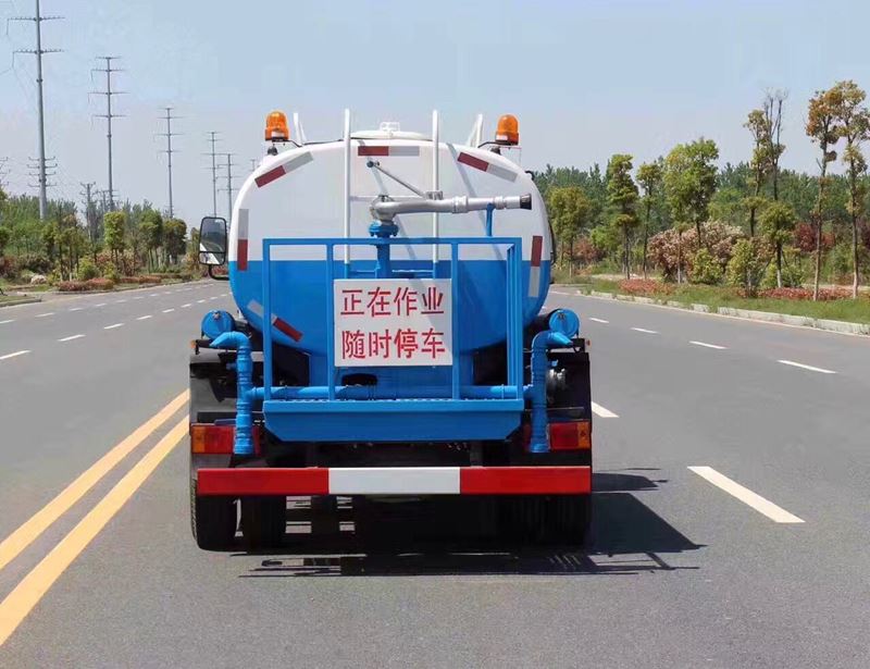 凱馬5噸綠化灑水車(chē)廠家價(jià)格3