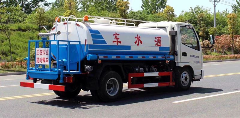 凱馬5噸綠化灑水車(chē)廠家價(jià)格4