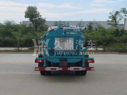 解放2噸綠化灑水車廠家價格4