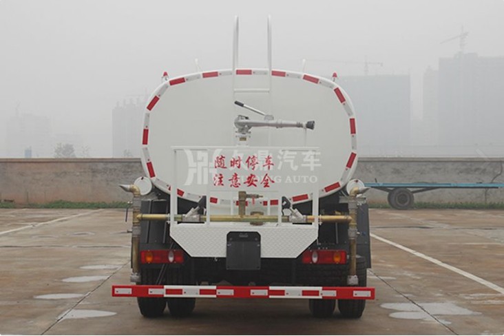 環(huán)衛(wèi)灑水車廠家在哪里_12噸東風天錦環(huán)衛(wèi)灑水車4
