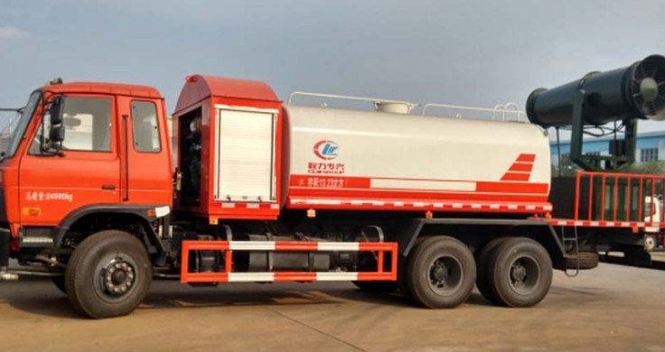 多功能灑水車有哪些_東風后雙橋20方農藥噴灑車4