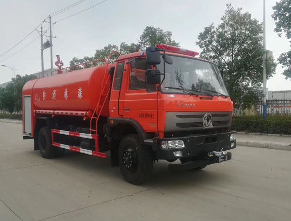 東風四驅(qū)消防灑水車 東風四驅(qū)消防灑水車