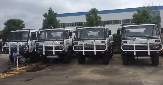 程力集團(tuán)灑水車(chē)廠家4臺(tái)東風(fēng)10噸灑水車(chē)出口非洲 程力集團(tuán)灑水車(chē)廠家4臺(tái)東風(fēng)10噸灑水車(chē)出口非洲