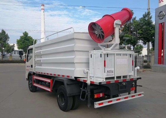 藍牌灑水車價格_時風風馳5方藍牌綠化灑水車3