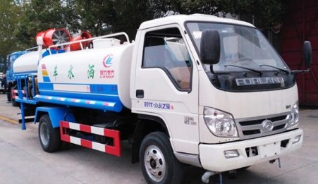5-6噸福田天然氣霧炮抑塵車圖片 5-6噸福田天然氣霧炮抑塵車圖片