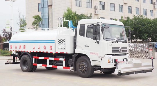 東風(fēng)天錦路面高壓清洗車圖片 東風(fēng)天錦路面高壓清洗車圖片