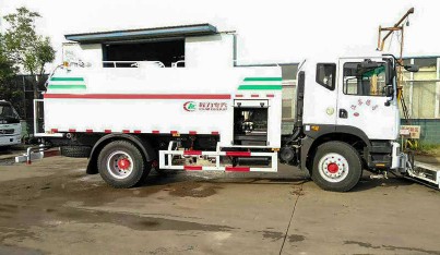 公路灑水車_東風(fēng)多利卡D9高壓路面清洗車4