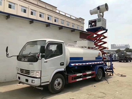 帶升降平臺的霧炮灑水車 帶升降平臺的霧炮灑水車