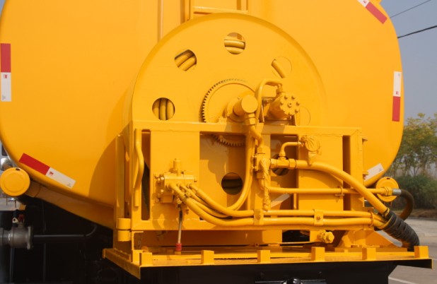 東風天錦灑水車帶高壓清洗高清圖片 東風天錦灑水車帶高壓清洗高清圖片