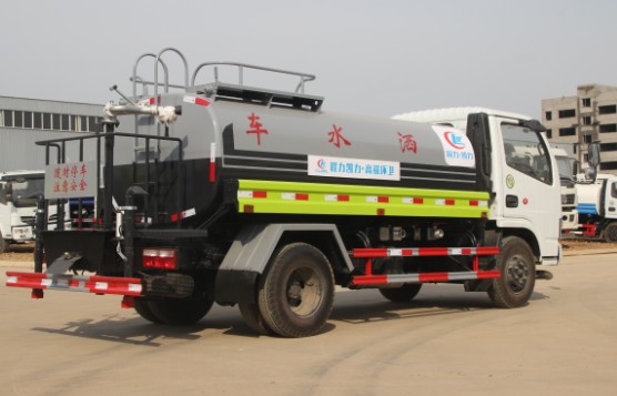 東風小多利卡灑水車(程力標準化罐體)高清圖片 東風小多利卡灑水車(程力標準化罐體)高清圖片