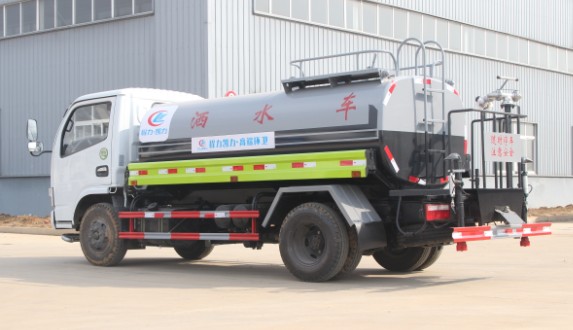 東風小多利卡灑水車(程力標準化罐體)高清圖片 東風小多利卡灑水車(程力標準化罐體)高清圖片