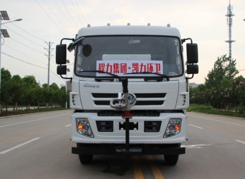 東風(fēng)御虎12噸灑水車高清圖片 東風(fēng)御虎12噸灑水車高清圖片