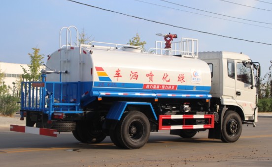 東風專底消防灑水車高清圖片 東風專底消防灑水車高清圖片