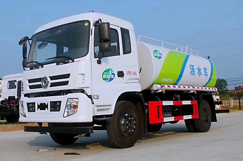 東風專底12方灑水車(新款D913駕駛室)高清圖片 東風專底12方灑水車(新款D913駕駛室)高清圖片