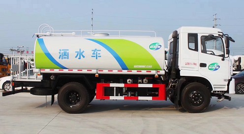 東風專底12方灑水車(新款D913駕駛室)高清圖片 東風專底12方灑水車(新款D913駕駛室)高清圖片