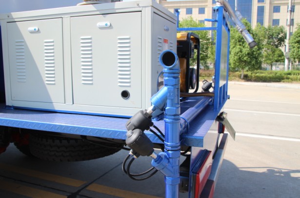 8方東風凱普特霧炮車高清圖片 8方東風凱普特霧炮車高清圖片