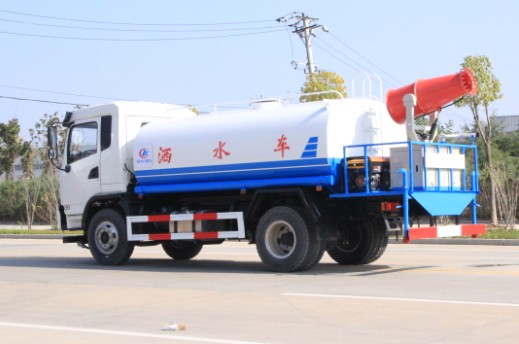 東風(fēng)大運霧炮車高清圖片 東風(fēng)大運霧炮車高清圖片