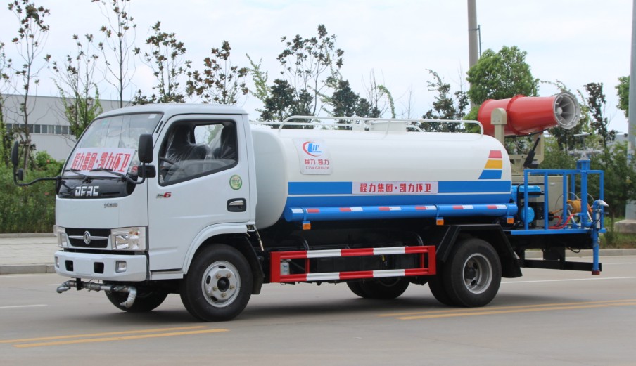 5方東風(fēng)多利卡霧炮車(朝柴發(fā)動機)高清圖片 5方東風(fēng)多利卡霧炮車(朝柴發(fā)動機)高清圖片