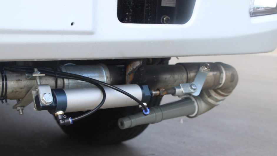 5方東風(fēng)多利卡霧炮車(朝柴發(fā)動機)高清圖片 5方東風(fēng)多利卡霧炮車(朝柴發(fā)動機)高清圖片