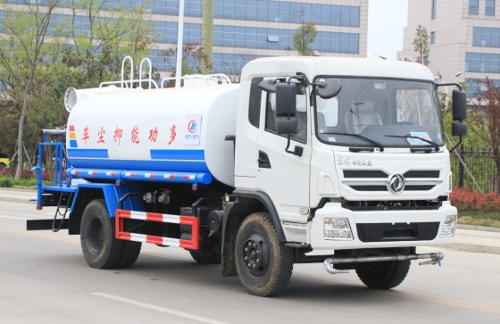 東風(fēng)新款專底霧炮車(chē)高清圖片 東風(fēng)新款專底霧炮車(chē)高清圖片