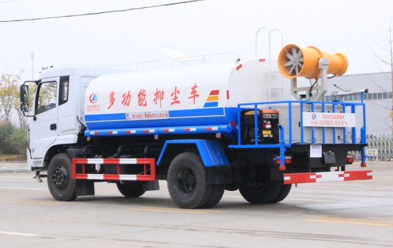 東風(fēng)新款專底霧炮車(chē)高清圖片 東風(fēng)新款專底霧炮車(chē)高清圖片