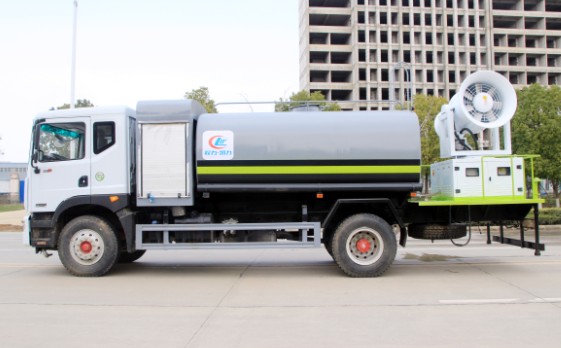 東風(fēng)多利卡D9圓罐抑塵車高清圖片 東風(fēng)多利卡D9圓罐抑塵車高清圖片