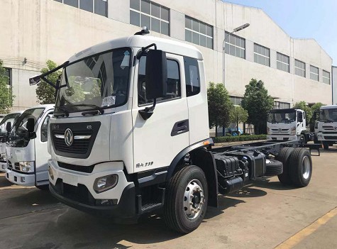 國六東風天錦230馬力灑水車底盤圖片 國六東風天錦230馬力灑水車底盤圖片