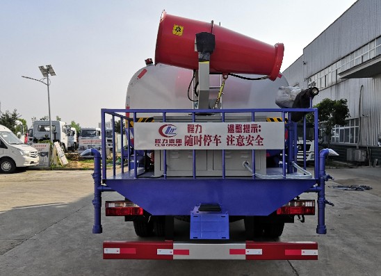 東風(fēng)多利卡D9灑水車圖片 東風(fēng)多利卡D9灑水車圖片