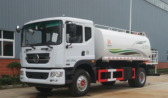 東風(fēng)多利卡D9灑水車圖片 東風(fēng)多利卡D9灑水車圖片