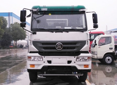 16方國(guó)五重汽后雙橋多功能抑塵車(chē)圖片 16方國(guó)五重汽后雙橋多功能抑塵車(chē)圖片