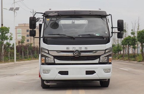 小型灑水車廠家報(bào)價(jià)_5方純電動(dòng)小型灑水車2