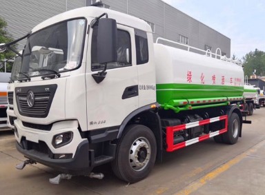 國(guó)六東風(fēng)天錦KR灑水車圖片 國(guó)六東風(fēng)天錦KR灑水車圖片