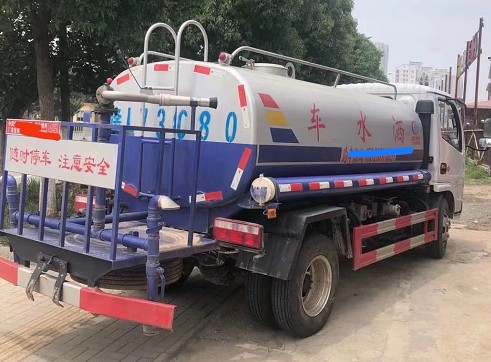 二手帶手續(xù)隨州牌6方灑水車 二手帶手續(xù)隨州牌6方灑水車