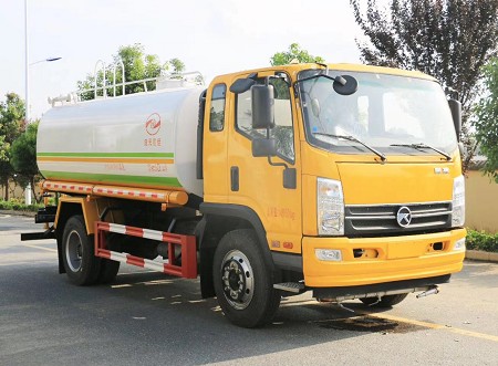 10噸灑水車價格及圖片_國六凱馬10方綠化灑水車廠家價格