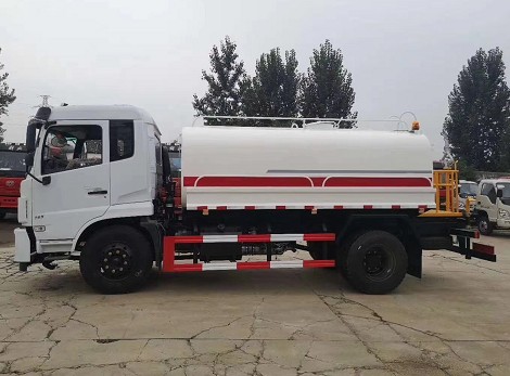 國六12方東風(fēng)隨專D17灑水車 國六12方東風(fēng)隨專D17灑水車