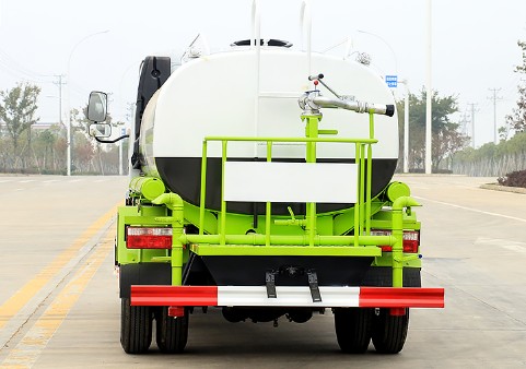 國(guó)六5噸東風(fēng)小福瑞卡灑水車圖片 國(guó)六5噸東風(fēng)小福瑞卡灑水車圖片