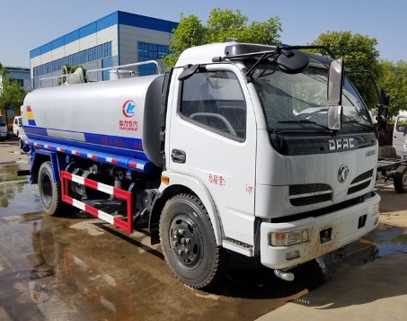 環(huán)衛(wèi)灑水車 環(huán)衛(wèi)灑水車