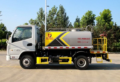 國(guó)六2.5方凱馬藍(lán)牌灑水車圖片 國(guó)六2.5方凱馬藍(lán)牌灑水車圖片