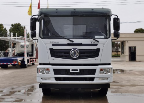 東風(fēng)華神T5前四后八28.5噸灑水車(chē) 東風(fēng)華神T5前四后八28.5噸灑水車(chē)