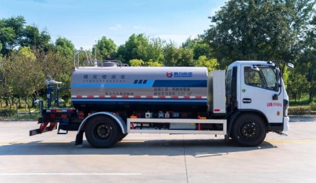 東風(fēng)福瑞卡混合動(dòng)力6.81方灑水車 東風(fēng)福瑞卡混合動(dòng)力6.81方灑水車