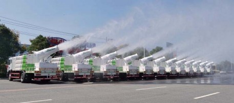 重汽豪沃7方藍牌灑水車產(chǎn)品功能展示 重汽豪沃7方藍牌灑水車產(chǎn)品功能展示