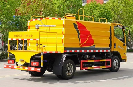 福田領(lǐng)航M5藍牌7方灑水車_程力威牌CLW5045TYH6SL型路面養(yǎng)護車 福田領(lǐng)航M5藍牌7方灑水車_程力威牌CLW5045TYH6SL型路面養(yǎng)護車