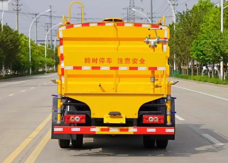 福田領(lǐng)航M5藍牌7方灑水車_程力威牌CLW5045TYH6SL型路面養(yǎng)護車 福田領(lǐng)航M5藍牌7方灑水車_程力威牌CLW5045TYH6SL型路面養(yǎng)護車